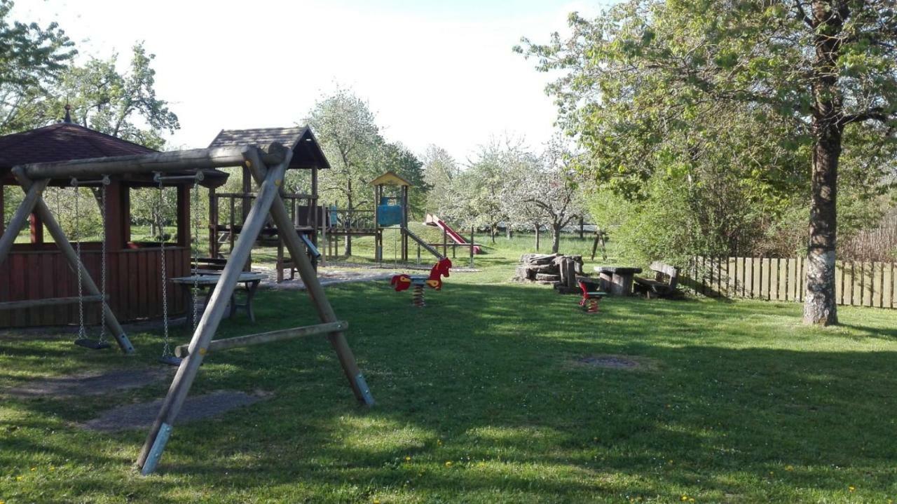Obere Ferienwohnung Asshoff Zwischen Odenwald, Taubertal Und Bauland Berolzheim المظهر الخارجي الصورة